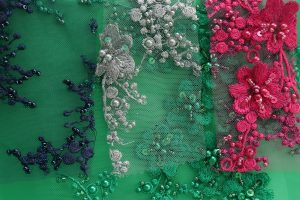 Tela Tull Bordado con Pedreria OT344 - Imagen 3